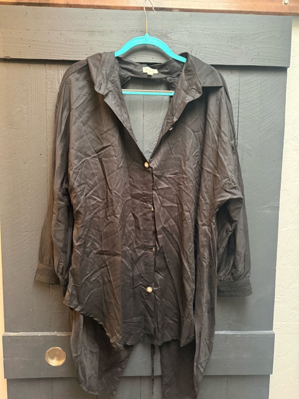 POL Black Button-Front Tunic Blouse